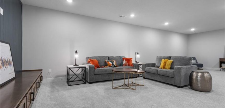 Homes for Sale in Parkville, MO 64152 | 13512  Terrace Park Drive