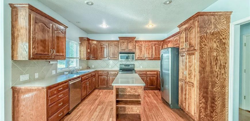 Homes for Sale in Kansas City, MO 64154 | 10308 N Lucerne Avenue