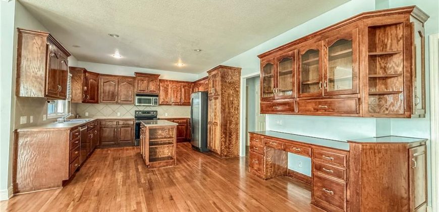 Homes for Sale in Kansas City, MO 64154 | 10308 N Lucerne Avenue