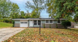 Homes for Sale in Kansas City, MO 64118 | 5708 N Woodland Avenue