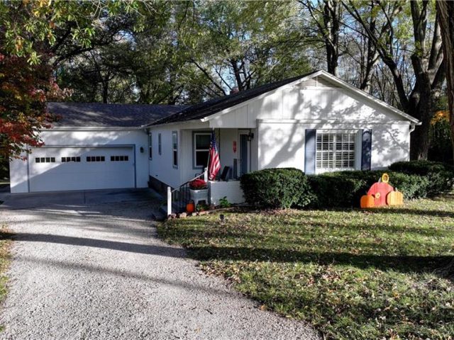 Homes for Sale in Smithville, MO 64089 | 19925  F Highway