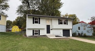 Homes for Sale in Kansas City, MO 64119 | 4924 N Smalley Avenue