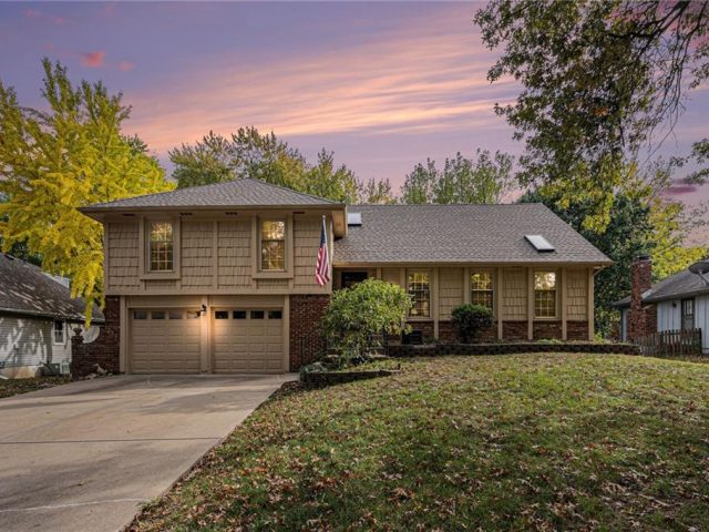 Homes for Sale in Kansas City, MO 64151 | 8125  NW Beaman Drive