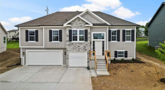 Homes for Sale in Liberty, MO 64068 | 988  Poplar Lane