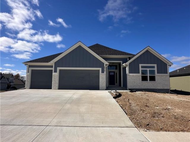 Homes for Sale in Kearney, MO 64060 | 2318  Larkspur Lane