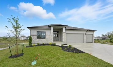 Homes for Sale in Kansas City, MO 64155 | 1606 NW 106th Terrace