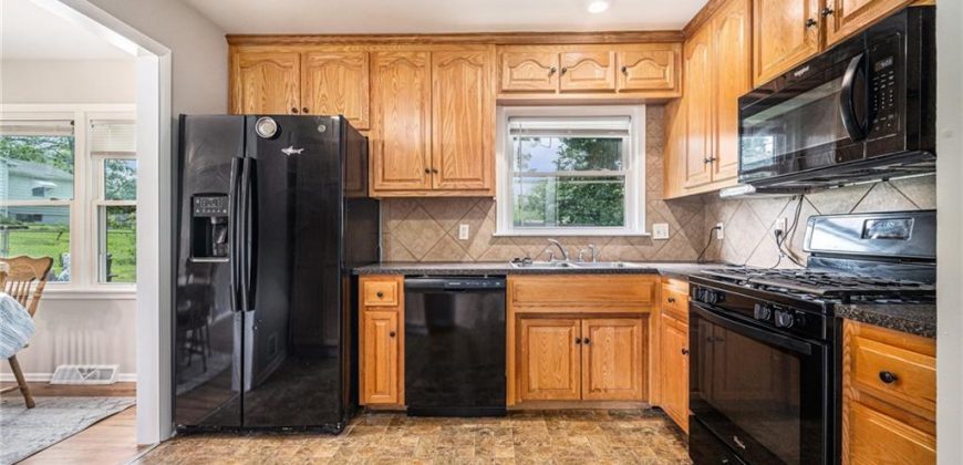 Homes for Sale in Gladstone, MO 64118 | 1603 NE 63rd Street