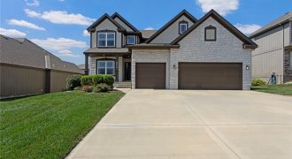 Homes for Sale in Kansas City, MO 64154 | 9414 N Helena Avenue