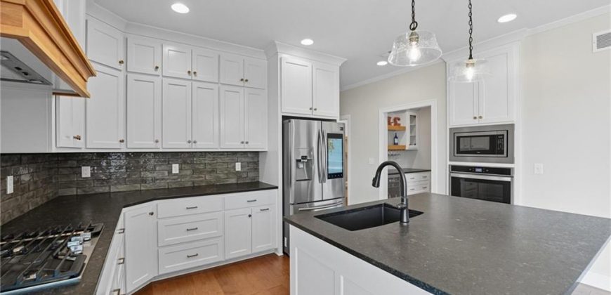 Homes for Sale in Parkville, MO 64152 | 13785 NW 71st Street