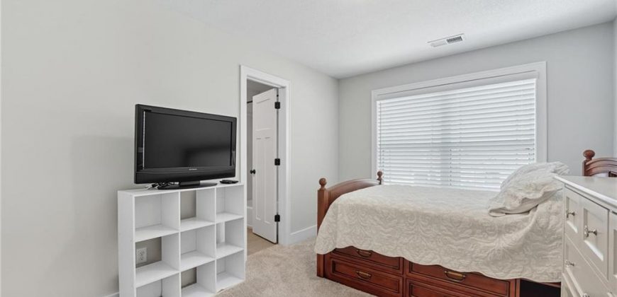 Homes for Sale in Parkville, MO 64152 | 13785 NW 71st Street