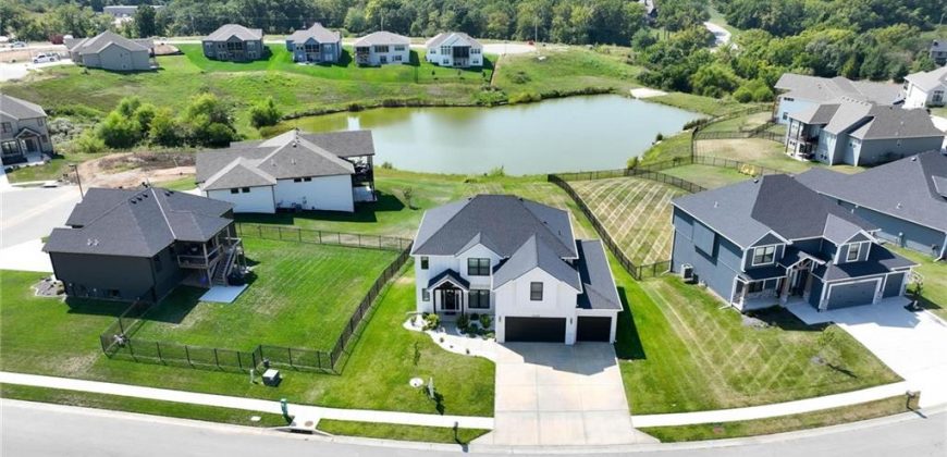 Homes for Sale in Parkville, MO 64152 | 13785 NW 71st Street