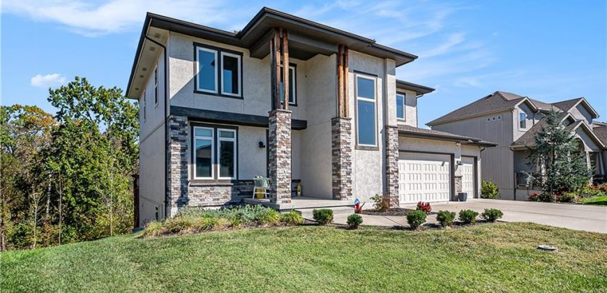 Homes for Sale in Parkville, MO 64152 | 7295 NW FOREST LAKES Drive