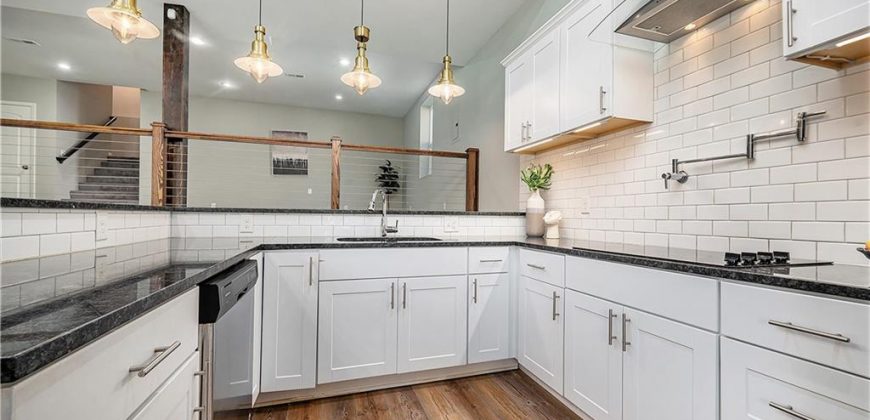 Homes for Sale in Parkville, MO 64152 | 7295 NW FOREST LAKES Drive