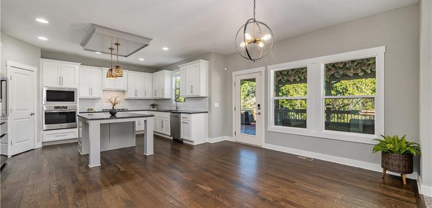 Homes for Sale in Parkville, MO 64152 | 7295 NW FOREST LAKES Drive