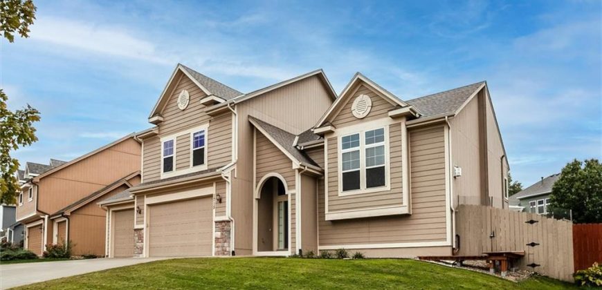 Homes for Sale in Kansas City, MO 64155 | 1715 NW 93rd Street