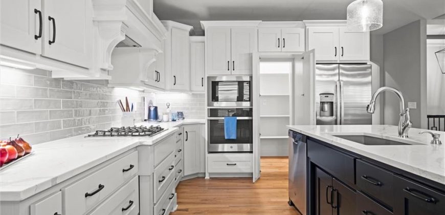 Homes for Sale in Kansas City, MO 64156 | 2703 NE 92nd Street