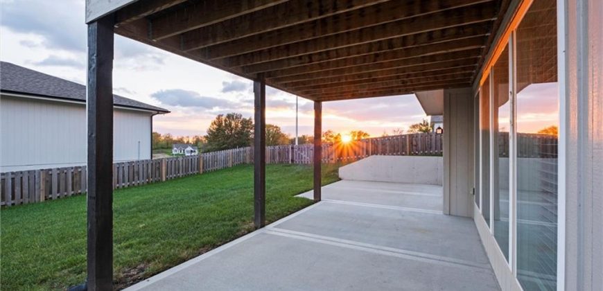 Homes for Sale in Kansas City, MO 64156 | 2703 NE 92nd Street