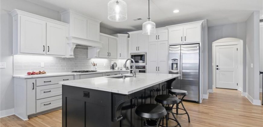 Homes for Sale in Kansas City, MO 64156 | 2703 NE 92nd Street