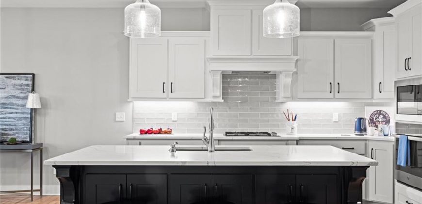 Homes for Sale in Kansas City, MO 64156 | 2703 NE 92nd Street