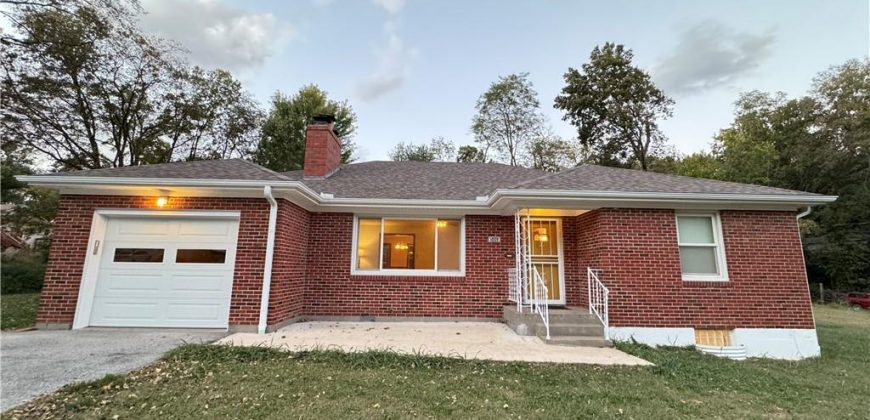 Homes for Sale in Liberty, MO 64068 | 506 W Mississippi Street