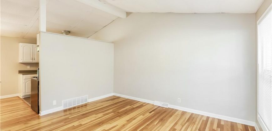 Homes for Sale in Liberty, MO 64068 | 915 S Prairie Street