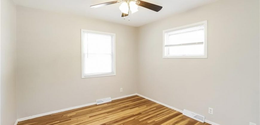 Homes for Sale in Liberty, MO 64068 | 915 S Prairie Street