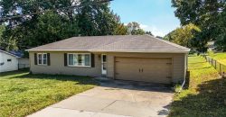 Homes for Sale in Gladstone, MO 64118 | 801 NE 76th Street