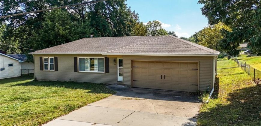 Homes for Sale in Gladstone, MO 64118 | 801 NE 76th Street