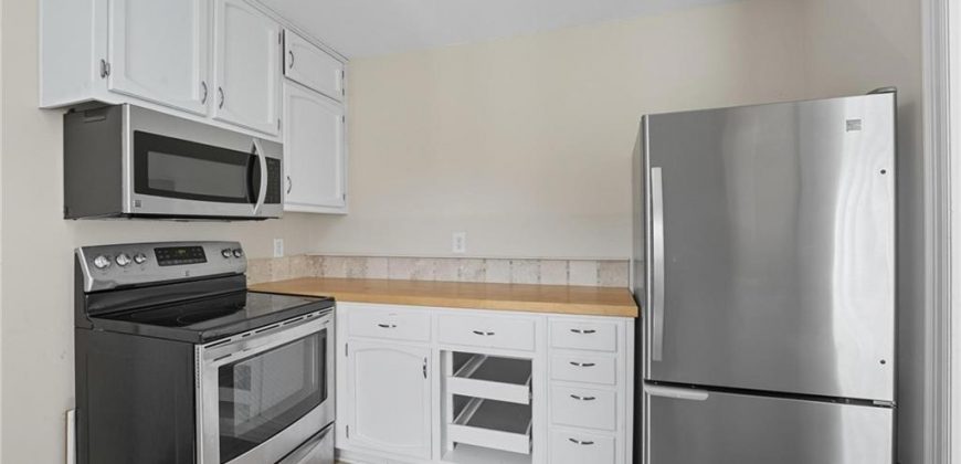 Homes for Sale in Gladstone, MO 64118 | 801 NE 76th Street