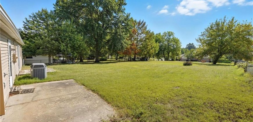 Homes for Sale in Gladstone, MO 64118 | 801 NE 76th Street