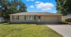 Homes for Sale in Gladstone, MO 64118 | 801 NE 76th Street