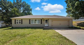 Homes for Sale in Gladstone, MO 64118 | 801 NE 76th Street