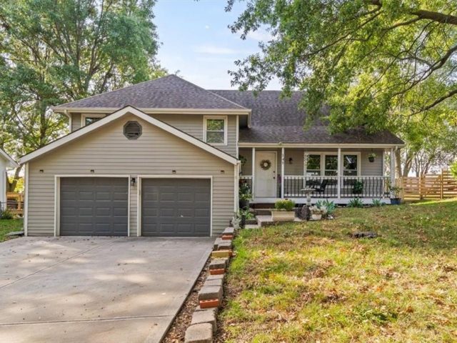 Homes for Sale in Kansas City, MO 64155 | 145 NW 100th Terrace