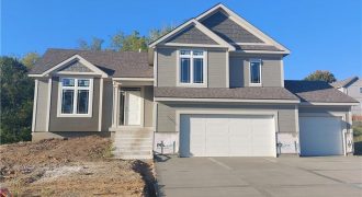 Homes for Sale in Parkville, MO 64152 | 8580 NW 75th Terrace