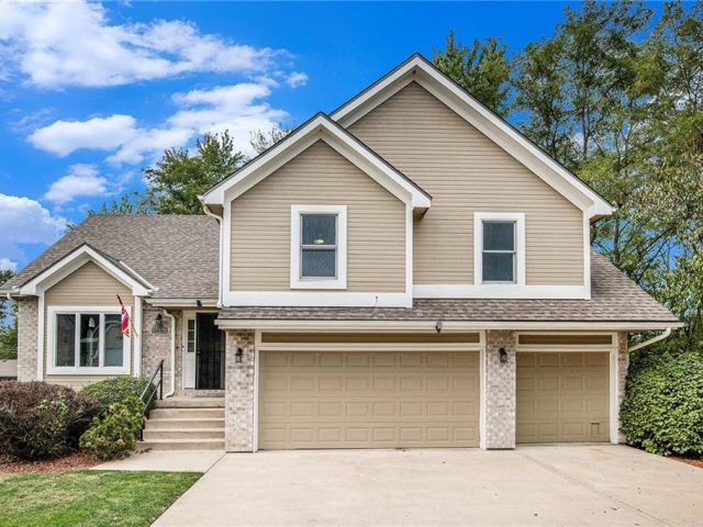 Homes for Sale in Smithville, MO 64089 | 108  Cedar Street