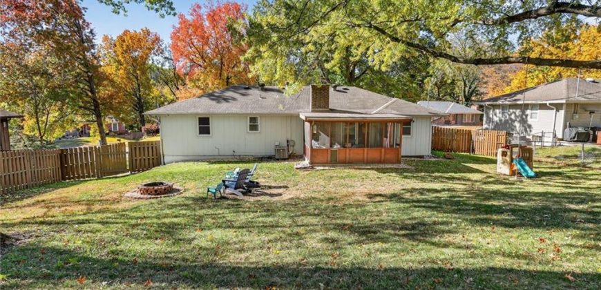 Homes for Sale in Kansas City, MO 64152 | 6811 NW Pleasant View Drive