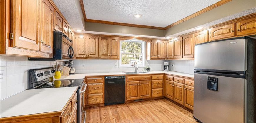 Homes for Sale in Kansas City, MO 64116 | 3542 NE Rock Creek Drive