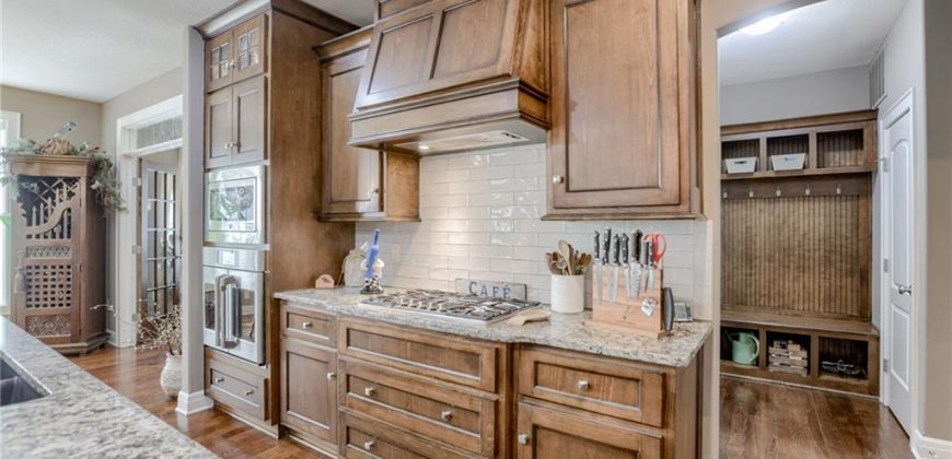 Homes for Sale in Kansas City, MO 64154 | 6123 NW 104th Terrace