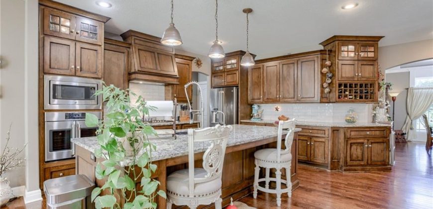 Homes for Sale in Kansas City, MO 64154 | 6123 NW 104th Terrace