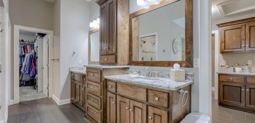 Homes for Sale in Kansas City, MO 64154 | 6123 NW 104th Terrace