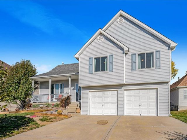 Homes for Sale in Platte City, MO 64079 | 1105  Baker Ridge Circle