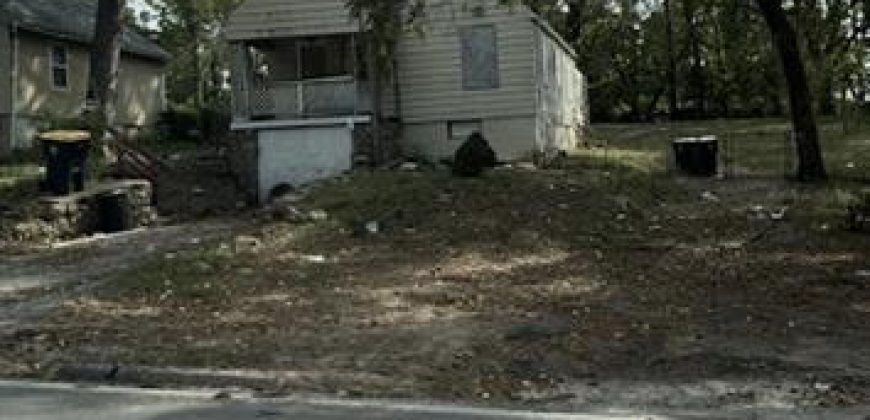 Homes for Sale in Kansas City, MO 64117 | 3017 NE Parvin Road