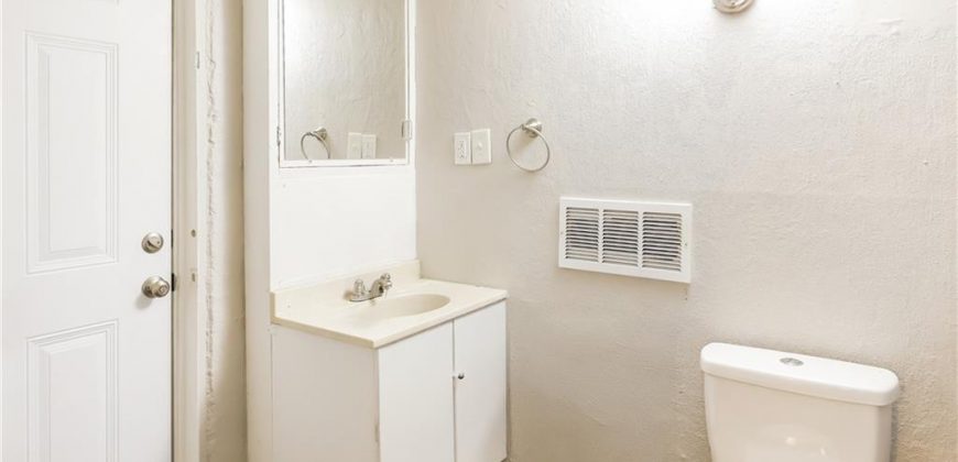 Homes for Sale in Liberty, MO 64068 | 915 S Prairie Street