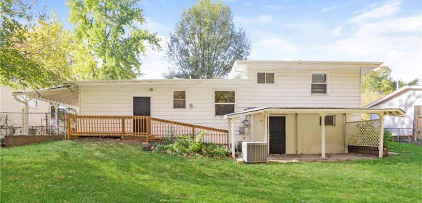 Homes for Sale in Liberty, MO 64068 | 915 S Prairie Street