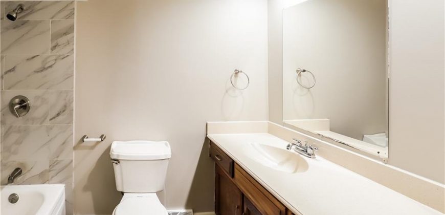 Homes for Sale in Parkville, MO 64152 | 6705 NW Hidden Valley Road