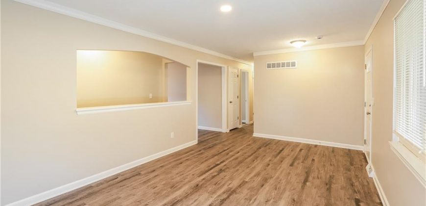 Homes for Sale in Parkville, MO 64152 | 6705 NW Hidden Valley Road