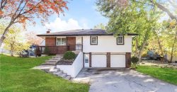 Homes for Sale in Parkville, MO 64152 | 6705 NW Hidden Valley Road