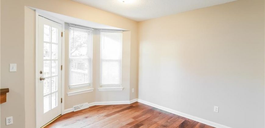 Homes for Sale in Parkville, MO 64152 | 6705 NW Hidden Valley Road