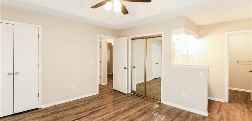 Homes for Sale in Parkville, MO 64152 | 6705 NW Hidden Valley Road