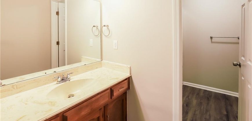 Homes for Sale in Parkville, MO 64152 | 6705 NW Hidden Valley Road